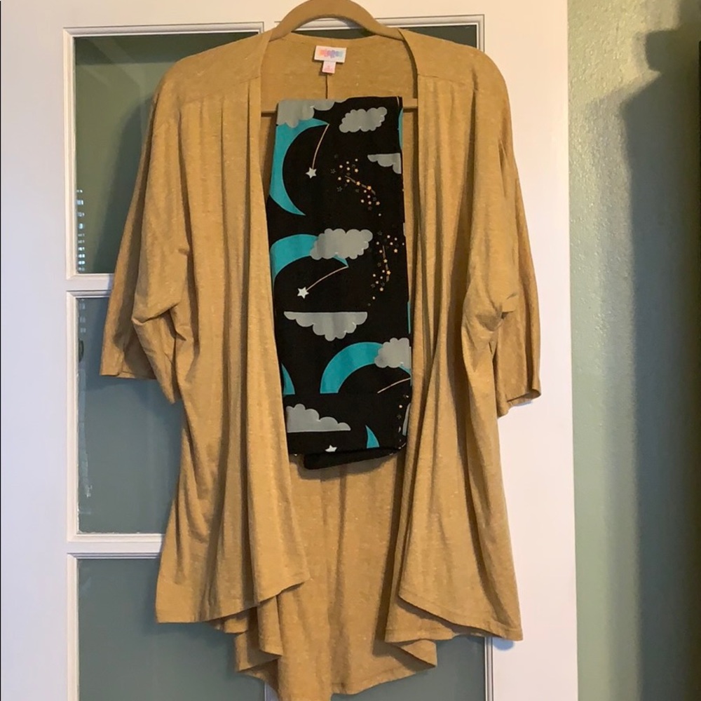 SOLD 🌙 moon & ⭐️stars - Lularoe outfit!!